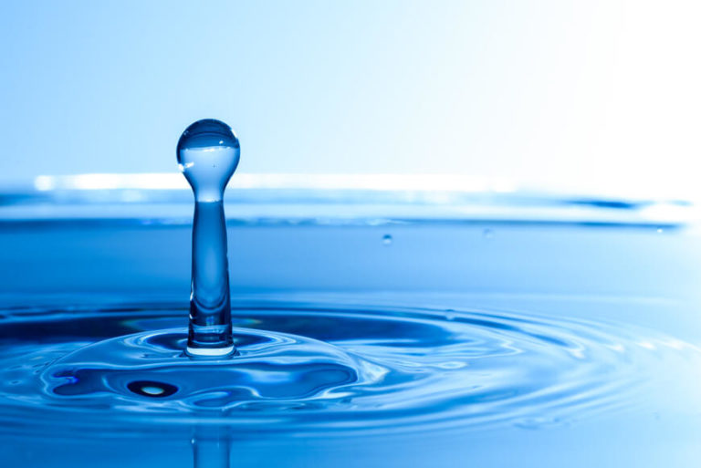 ¿Cómo ahorrar dinero en la factura realizando un consumo sostenible del agua?